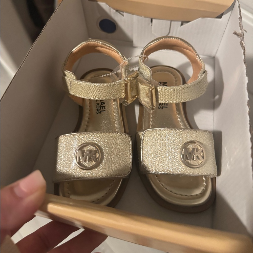 Michael Kors Shimmering Gold toddler' Sandals